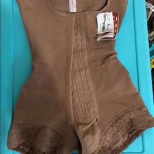 Waist trainer and butt lifter